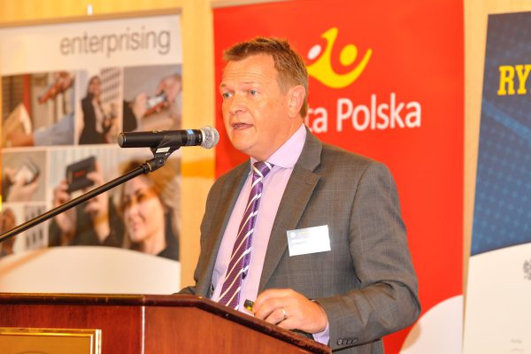 Rynek usług pocztowych w Polsce i Europie 2014